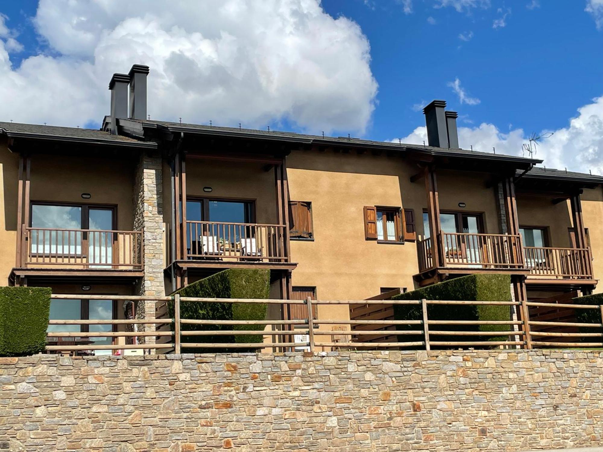 Apartamento Renovado Con Jardin Privado, Parking ,Wifi Y Piscina Osséja Eksteriør billede