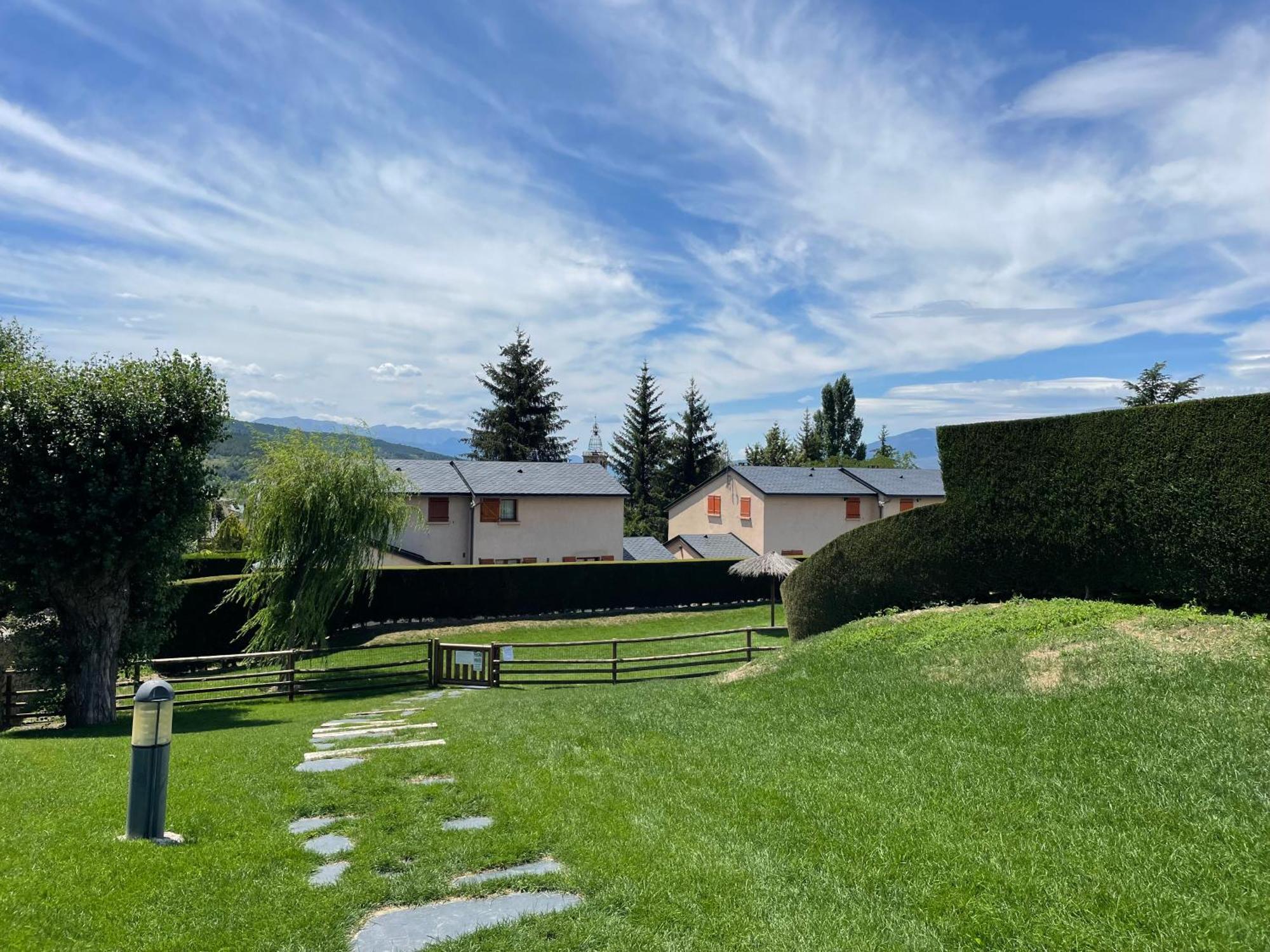 Apartamento Renovado Con Jardin Privado, Parking ,Wifi Y Piscina Osséja Eksteriør billede
